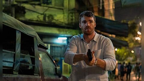 Gabriel Basso verk&ouml;rpert in "The Night Agent" Hauptfigur Peter Sutherland.