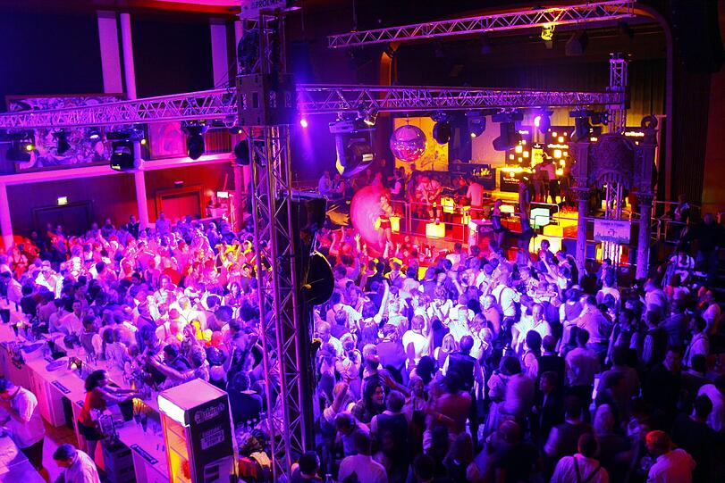 Bald geht's los: Das Oktoberfest 2012 startet! Hier gibt's die schönsten Bilder von der Party danach im Wiesnclub in der Alten Kongresshalle...