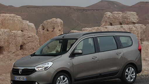 Manche bezeichnen ihn als optisch langweilig. Man könnte auch sagen: Der Dacia Lodgy ist ein funktionales Raumfahrzeug ohne überflüssige Design-Mätzchen. Manche bezeichnen ihn als optisch langweilig. Man könnte auch sagen: Der Dacia Lodgy ist ein funktionales Raumfahrzeug ohne überflüssige Design-Mätzchen.