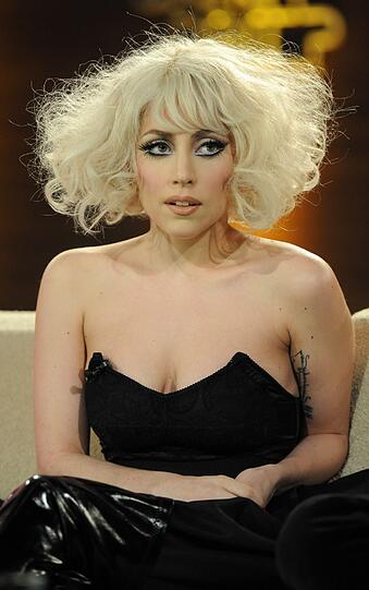 Und als Zugabe ein bisschen Lady Gaga: Die US-Künstlerin singt beim 50. Super Bowl die amerikanische Nationalhymne.