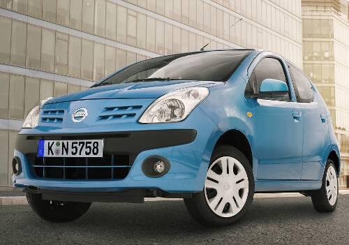 Erwachsener Auftritt: Dafür ist beim neuen Nissan Pixo eindeutig die Frontpartie nach Art des Hauses verantwortlich.