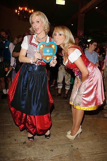 Annemarie Eilfeld und Eva Habermann.