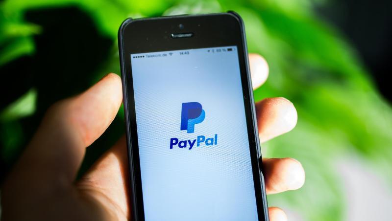 Paypal schickt seinen Aktienkurs trotz eines kräftigen Gewinnzuwachses mit schwachen Prognosen fürs Jahr auf Talfahrt. Paypal schickt seinen Aktienkurs trotz eines kräftigen Gewinnzuwachses mit schwachen Prognosen fürs Jahr auf Talfahrt.