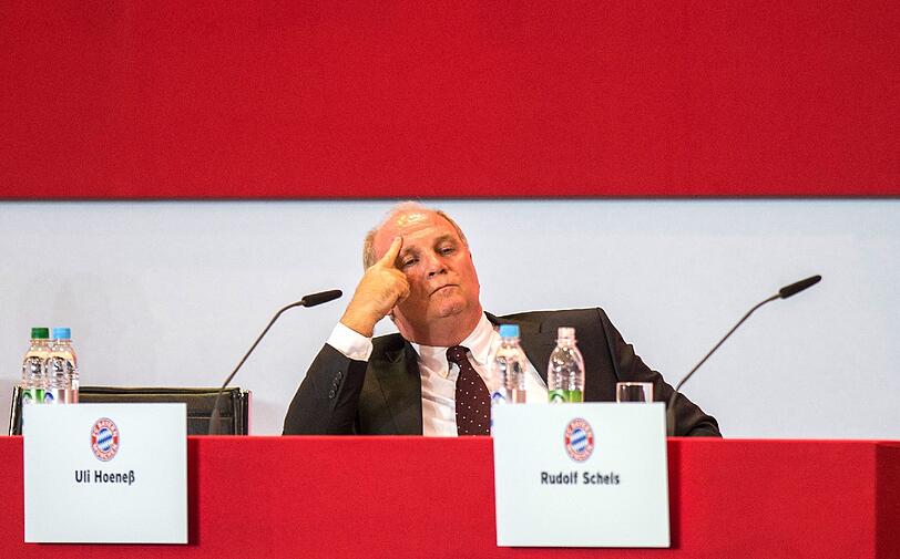 Bilder von der Jahreshauptversammlung des FC Bayern...
