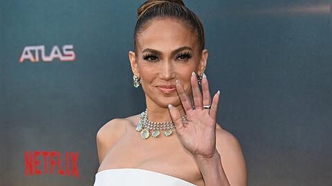 Jennifer Lopez hat das 50. Jubiläum der American Music Awards mitgefeiert.