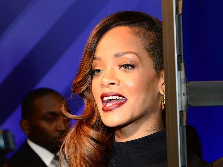 Rihanna hat einen teuren Spleen: UFO-Beobachtung