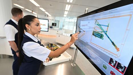 Moderne Technik machts m&ouml;glich: Auch Laptops d&uuml;rfen am Flughafen M&uuml;nchen k&uuml;nftig bei der Sicherheitskontrolle im Handgep&auml;ck bleiben. (Archivbild)