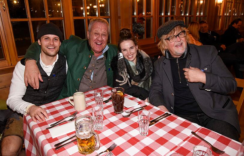 Philipp Birnstiel, Hugo Bachmaier, Darya Birnstiel und Martin Krug