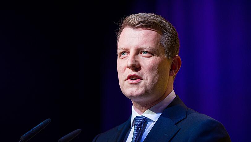 NRW-FDP-Chef Henning H&ouml;ne will die F&uuml;hrung der Bundespartei &uuml;bernehmen. (Archivbild)