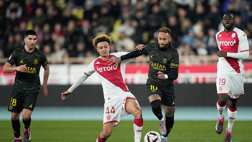 Neymar (2. v. r), konnte auch gegen die AS Monaco nicht glänzen. Neymar (2. v. r), konnte auch gegen die AS Monaco nicht glänzen.