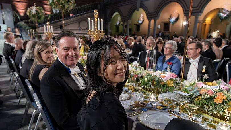 Han Kang beim Bankett der Nobelpreisträger in Stockholm am 10. Dezember 2024. Han Kang beim Bankett der Nobelpreisträger in Stockholm am 10. Dezember 2024.