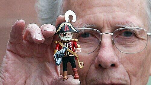Hans Beck, der Erfinder von Playmobil Hans Beck, der Erfinder von Playmobil