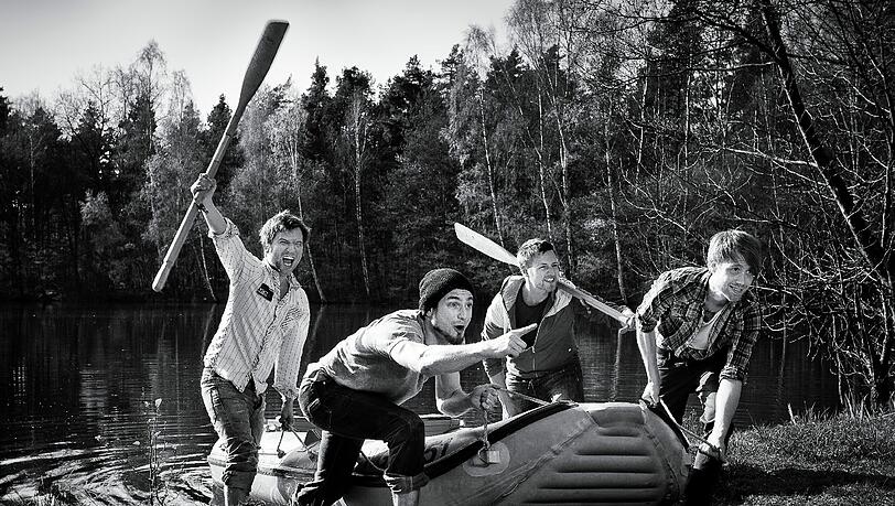 Auf zu neuen Ufern: Die vier Nürnberger Musiker vom Private Rafting Club wollen auch außerhalb von Franken bekannt werden. Auf zu neuen Ufern: Die vier Nürnberger Musiker vom Private Rafting Club wollen auch außerhalb von Franken bekannt werden.