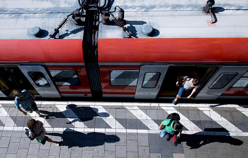 Der S-Bahnhof Hackerbrücke: Die schraffierte Fläche soll nicht betreten werden.