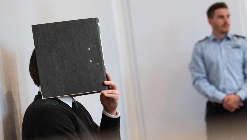 Der 31-jährige Angeklagte im Amtsgericht: Den einschlägig vorbestrafte Mann wurde zu drei Jahren und neun Monaten Haft verurteilt. Der 31-jährige Angeklagte im Amtsgericht: Den einschlägig vorbestrafte Mann wurde zu drei Jahren und neun Monaten Haft verurteilt.