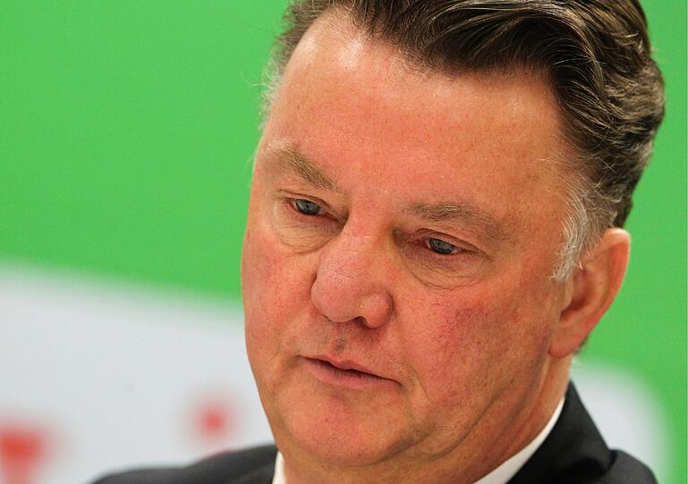 STURM: Der erste Herbst der Amtszeit von van Gaal verläuft stürmisch. Es läuft nicht rund, nur knapp wird der K.o. in der Champions League vermieden. Schon damals droht ihm eine Entlassung.