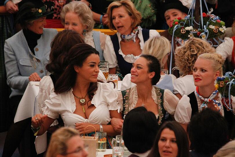 Regine Sixt's Damenwiesn: Die Münchner Lady-Elite trifft sich im Hippdrom. Die Bilder