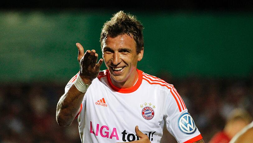 Mit fünf Treffern führt Mario Mandzukic vom FC Bayern die Torschützenliste der Bundesliga an. Das Verhältnis zu Mario Gomez ist dadurch nicht gestört. Mit fünf Treffern führt Mario Mandzukic vom FC Bayern die Torschützenliste der Bundesliga an. Das Verhältnis zu Mario Gomez ist dadurch nicht gestört.