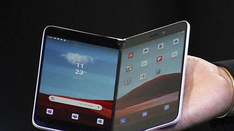 Microsofts Klapp-Smartphone "Surface Duo" kann nun in den USA vorbestellt werden. Ob und wann das Gerät außerhalb der USA angeboten wird, ist bisher unklar.