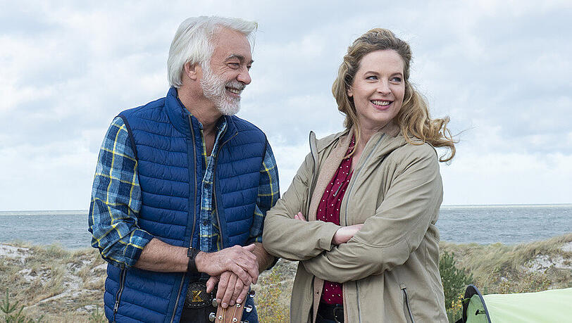 "Camping mit Herz": Kalle (Christoph M. Ohrt) und Desiree (Diana Amft) sind sich sympathisch. "Camping mit Herz": Kalle (Christoph M. Ohrt) und Desiree (Diana Amft) sind sich sympathisch.