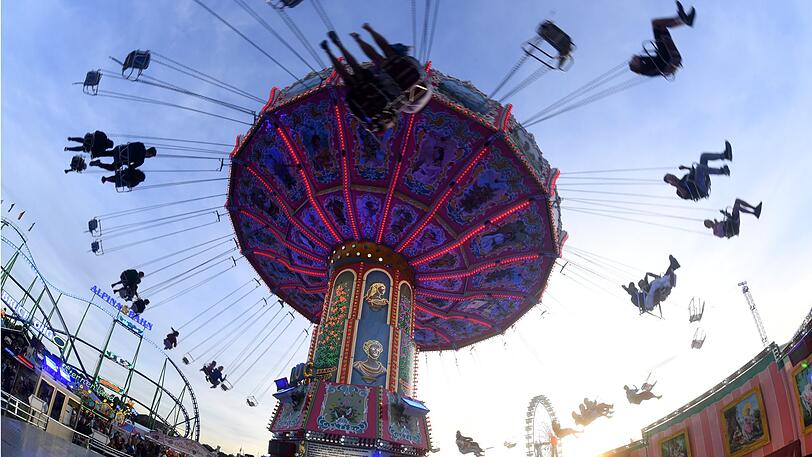 Halbzeit beim Oktoberfest: Nach der ersten Wiesnwoche zieht die Festleitung und die Polizei eine Halbzeitbilanz.