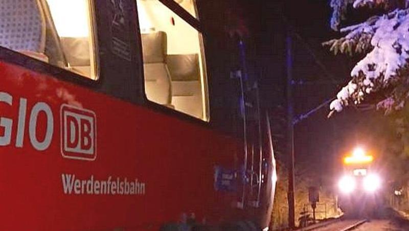Zwei Regionalzüge stehen sich in Griesen auf einem Bahngleis gegenüber. Foto: -/Bundespolizeiinspektion Rosenheim/dpa