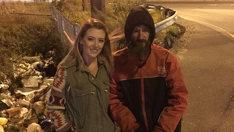 Durch das Treffen von Kate und Johnny verändert sich beider Leben. Durch das Treffen von Kate und Johnny verändert sich beider Leben.