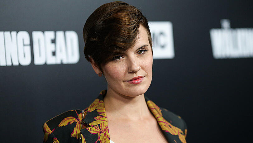 Auch US-Schauspielerin Maggie Grace greift auf Blumenmuster zurück. Auch US-Schauspielerin Maggie Grace greift auf Blumenmuster zurück.