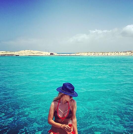 Thiago hat seine Langzeitfreundin Julia in Spanien geheiratet