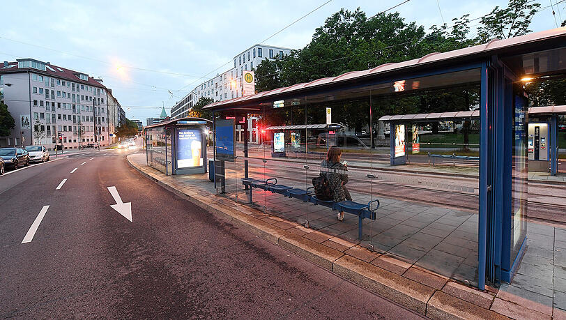 Immer wieder kommt es zu Zusammenstößen mit Trambahnen im Stadtverkehr. Immer wieder kommt es zu Zusammenstößen mit Trambahnen im Stadtverkehr.