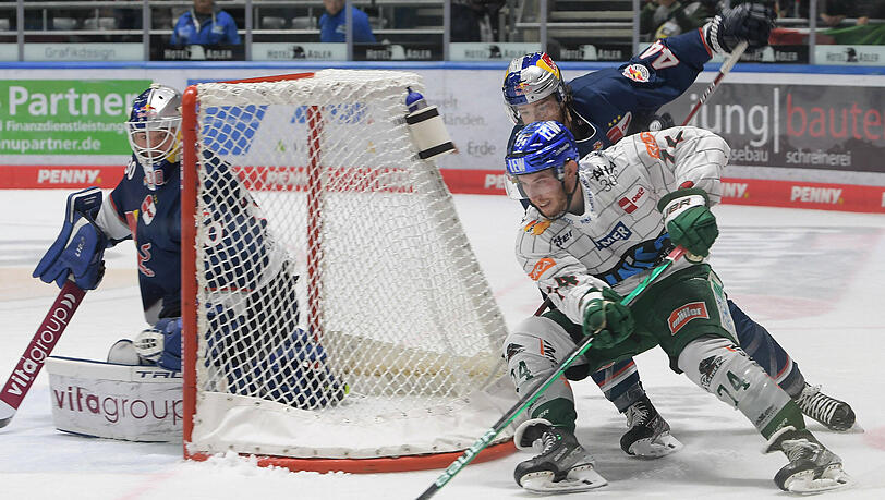 Der EHC München verliert in Augsburg in der Verlängerung.