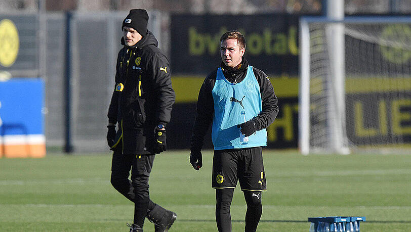 Auch Mario Götze (rechts) bekam seinen Einlauf von Trainer Thomas Tuchel: Borussia Dortmund spielte zuletzt zweimal ohne Götze. Der WM-Torschütze war bei acht von 14 Bundesligaspielen dabei. Auch Mario Götze (rechts) bekam seinen Einlauf von Trainer Thomas Tuchel: Borussia Dortmund spielte zuletzt zweimal ohne Götze. Der WM-Torschütze war bei acht von 14 Bundesligaspielen dabei.