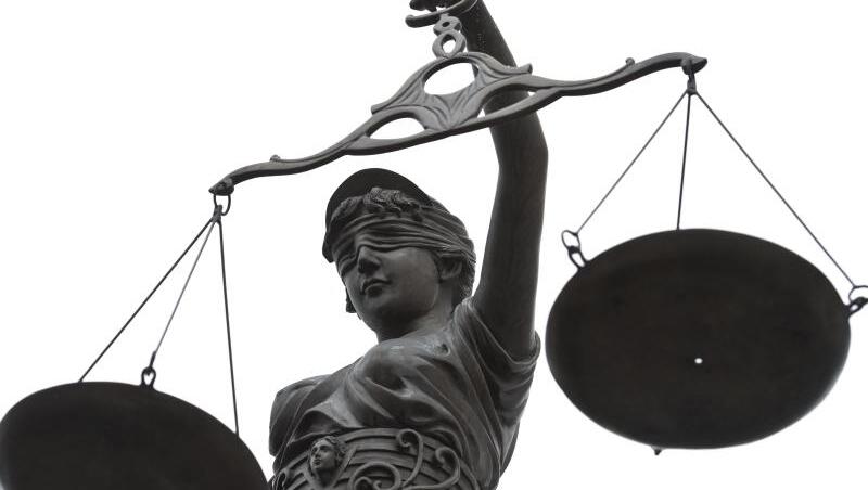 Eine Statue der Justitia mit einer Waage in ihrer Hand. Foto: D.- W. Ebener/Archiv Eine Statue der Justitia mit einer Waage in ihrer Hand. Foto: D.- W. Ebener/Archiv