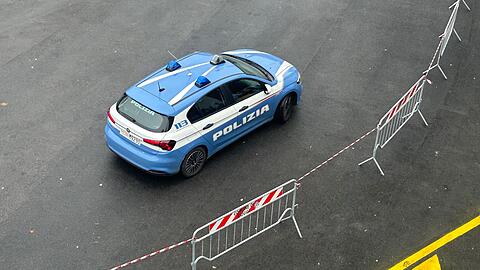 Auf das Auto eines italienischen TV-Journalisten wurde ein Anschlag verübt. (Symbolbild)