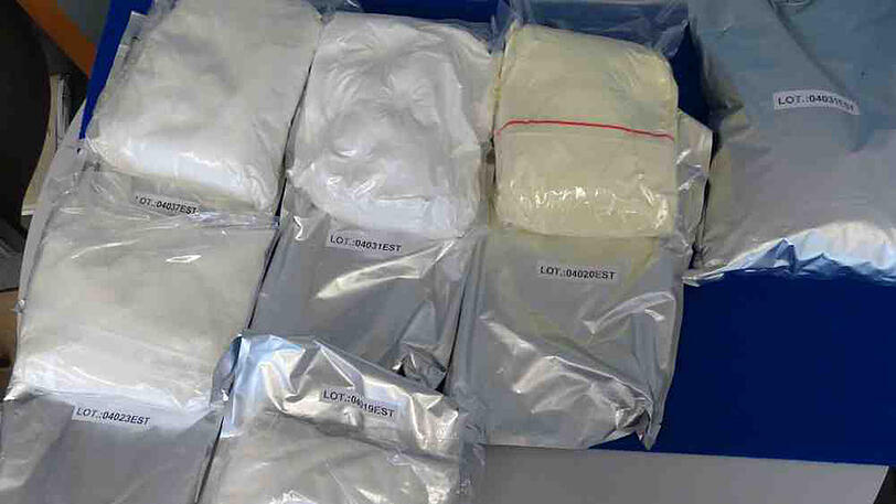 Zehn Kilo des Dopingmittels Nandrolon hat der Zoll am Flughafen entdeckt.