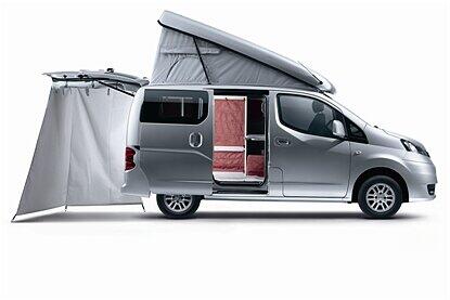 Kleines Vielzweck-Wohnmobil mit bis zu vier Schlafplätzen: Der Stadtindianer auf Basis des Nissan NV200 Evalia.