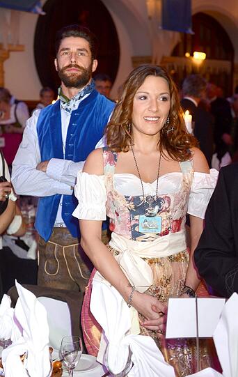 Liebes-Outing light: Ex-Fußballer-Gattin Simone Ballack zeigt sich mit Model Maik Eichhorn.