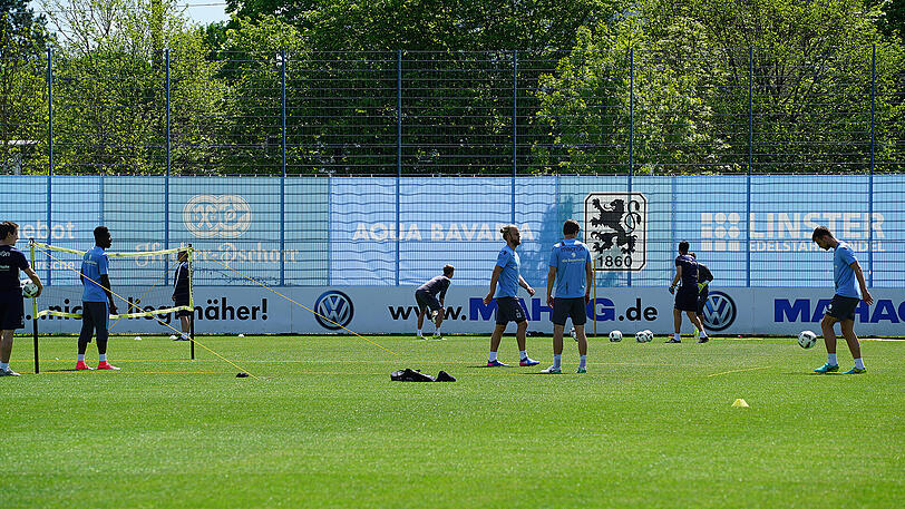 Dann wurde unter anderem Fußballtennis gespielt.
