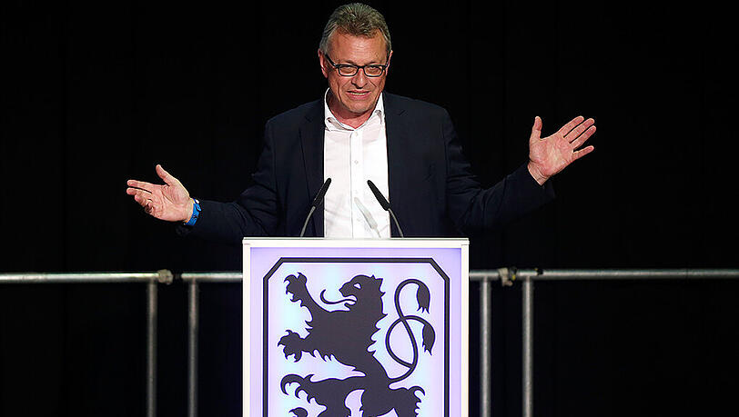 Wer wird sein Nachfolger? Interimspräsident Sigi Schneider Wer wird sein Nachfolger? Interimspräsident Sigi Schneider