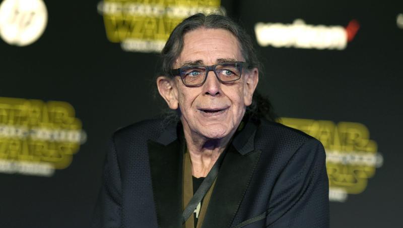 Peter Mayhew bei der Weltpremiere des Films "Star Wars: The Force Awakens". Peter Mayhew bei der Weltpremiere des Films "Star Wars: The Force Awakens".