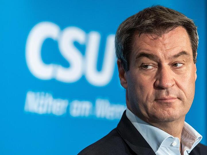 Markus Söder nimmt an einer Pressekonferenz teil. Foto: Lino Mirgeler/dpa