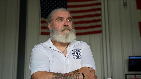 Achtmal hat sich Curt Andrews schon Hautkrebs entfernen lassen m&uuml;ssen - an den Stellen seines K&ouml;rpers, die vor 25 Jahren dem Staub ausgesetzt waren, den die Anschl&auml;ge auf die T&uuml;rme des World Trade Centers verursacht haben.