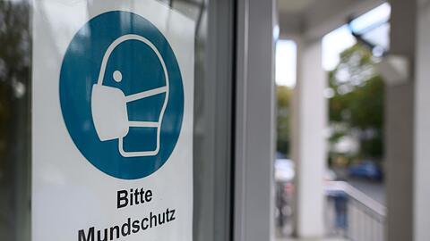 "Von einem frisch Geimpften geht selbst dann ein relativ geringes Infektionsrisiko aus, wenn er keine Maske trägt."