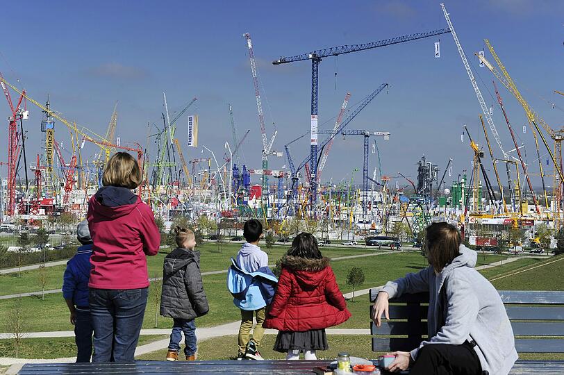 Groß, größer, bauma: Die Bilder von der weltgrößten Baumaschinen-Messe zum Durchklicken