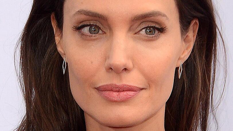 Angelina Jolie macht auf häusliche Gewalt gegenüber Kindern aufmerksam Angelina Jolie macht auf häusliche Gewalt gegenüber Kindern aufmerksam
