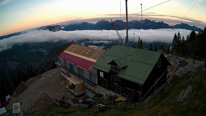 Ein Bild der Baustelle in den Bergen in &Ouml;sterreich.