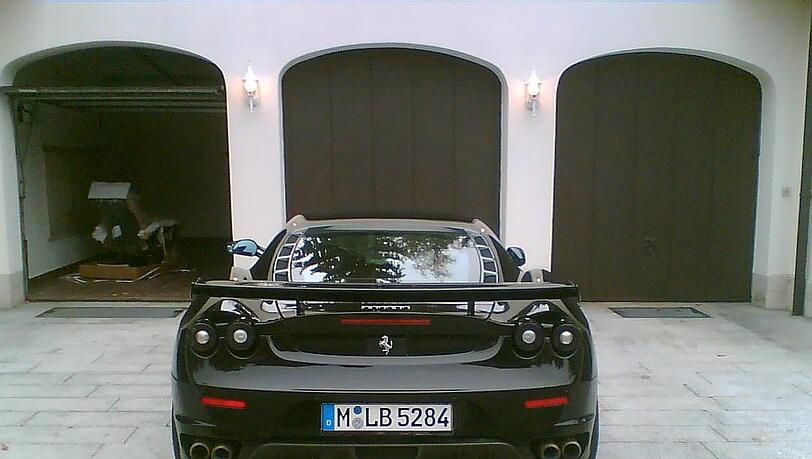 Der Ferrari F430 bringt’s auf 490 PS und 315 km/h. Neupreis: 170000 Der Ferrari F430 bringt’s auf 490 PS und 315 km/h. Neupreis: 170000