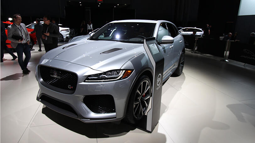 Jaguar Land Rover: Gewinn pro Fahrzeug:  779 Euro, Umsatz pro Fahrzeug: 45.652 Euro.