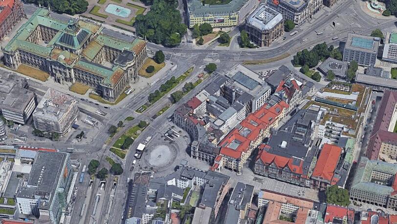 Willkommen auf der Ösi-Meile: Karstadt am Hauptbahnhof, Karstadt Sporthaus, Oberpollinger und Alte Akademie – all das gehört inzwischen zum Immobilienimperium von René Benko. Willkommen auf der Ösi-Meile: Karstadt am Hauptbahnhof, Karstadt Sporthaus, Oberpollinger und Alte Akademie – all das gehört inzwischen zum Immobilienimperium von René Benko.