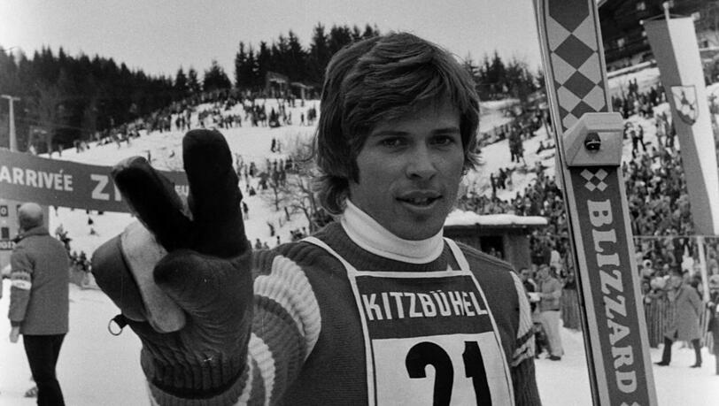 Highlight: Hinterseer gewinnt 1974 den Kitzbühel-Slalom. Highlight: Hinterseer gewinnt 1974 den Kitzbühel-Slalom.